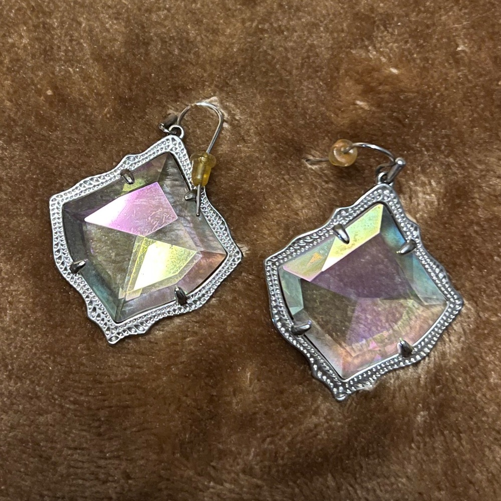 Kendra Scott Kirsten Earrings- Silver/Iridescent